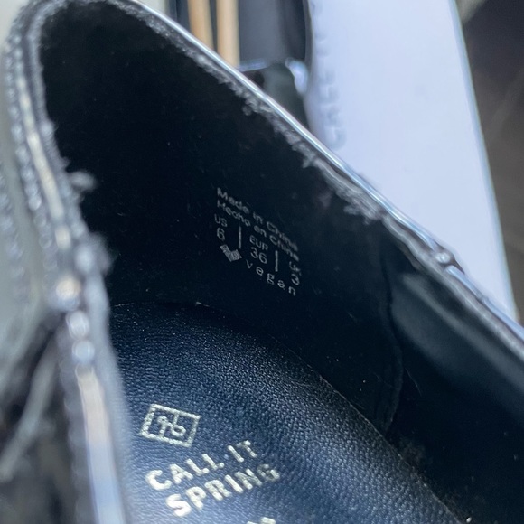 Spring Flat Shoes - Picture 4 of 5